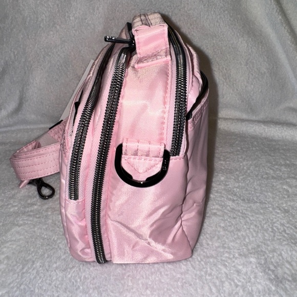 Lug Scoop SE Crossbody - Bubble Pink - Picture 2 of 9